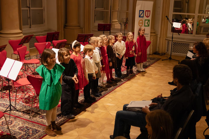 Koncert Vysypal sa zo saní, čas adventný s notami 9.12.2025 v Zrkadlovej sieni primaciálneho paláca